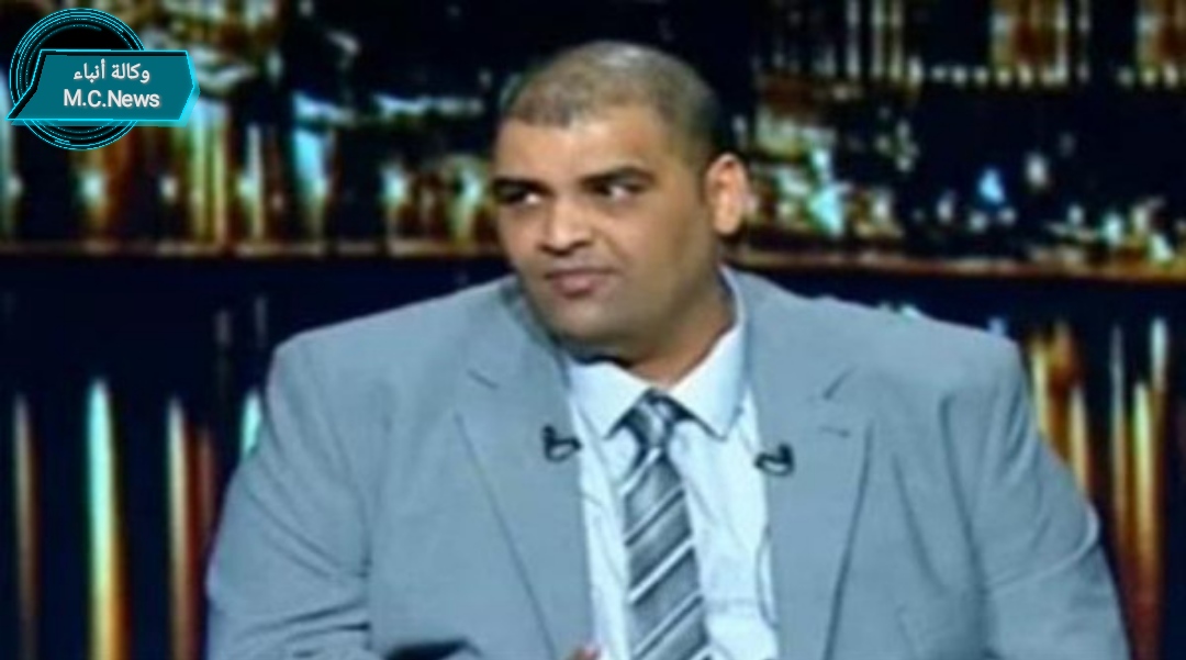 القبض علي الرائد خالد أبو بكر مؤسس "الجيش المصري الإليكتروني" بمطار القاهرة