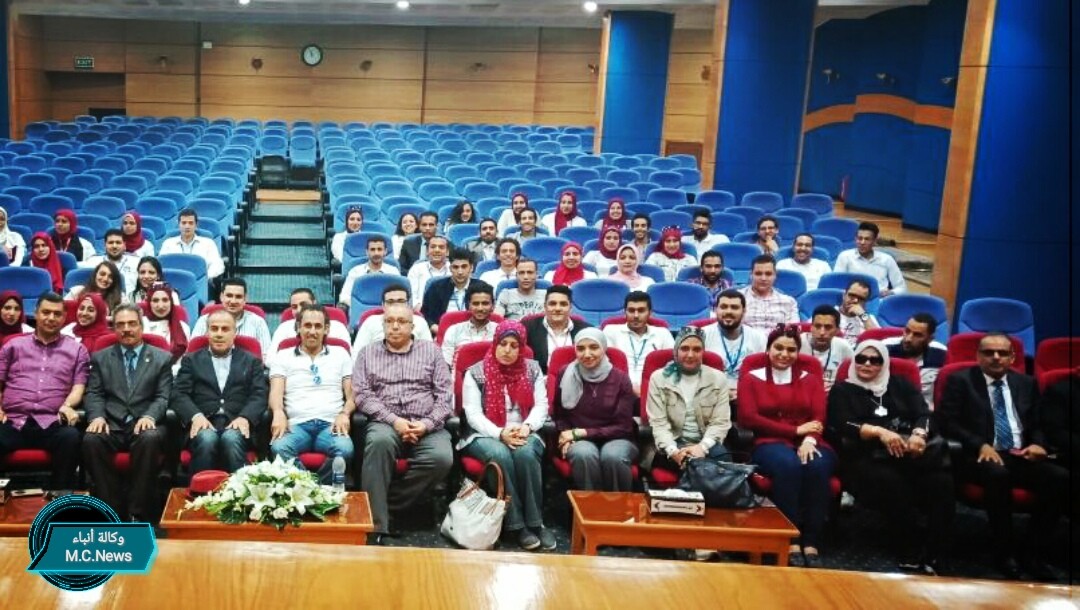 أعضاء هيئة التدريس وطلاب جامعة طنطا فى زيارة لميناء غرب بورسعيد