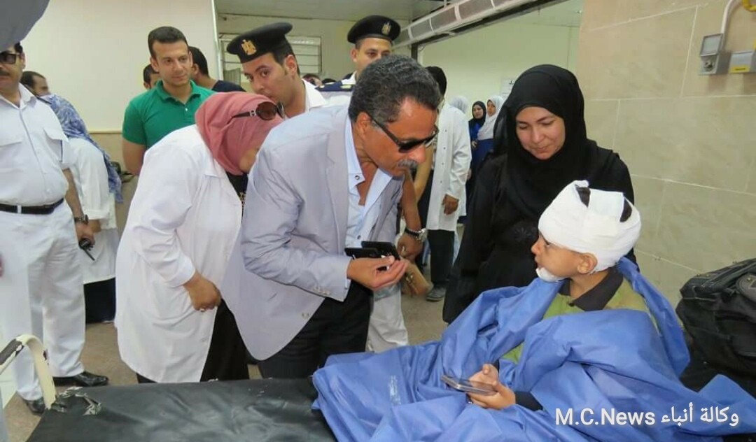 مدير أمن الإسماعيلية يزور ويُتابع حالة الأطفال المُصابين بحادثة انقلاب ميكروباص مدرسة