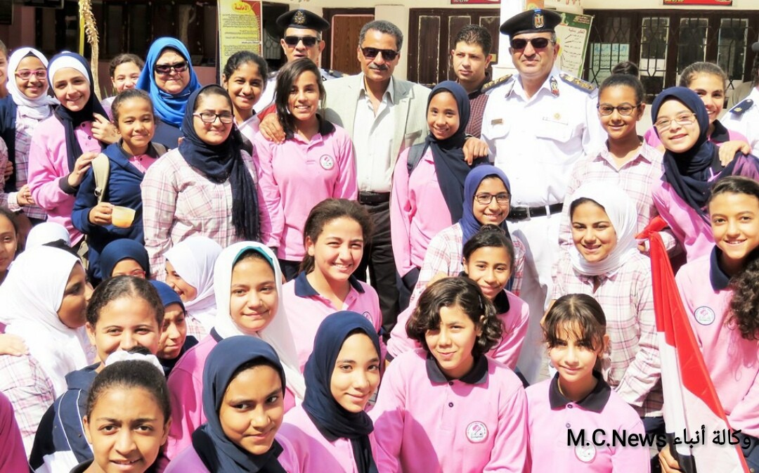 مدير أمن الإسماعيلية يستأنف جولاته الأمنية للاطمئنان على الطلبة ويزور مدرسة فاطمة الزهراء