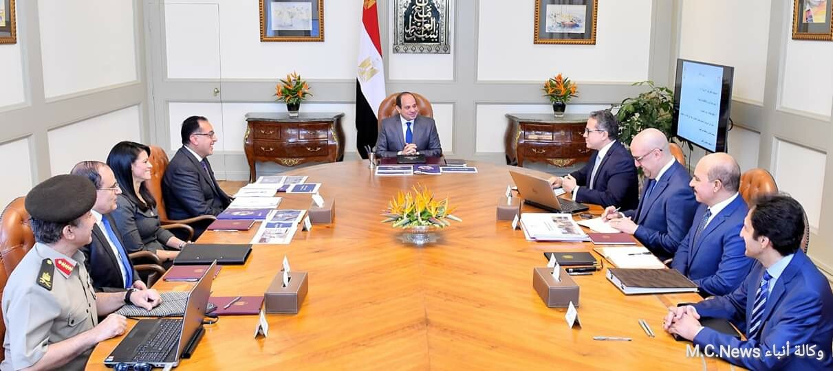 السيسي يجتمع مع الوزراء لمتابعة الموقف التنفيذي لمشروع المتحف المصري الكبير