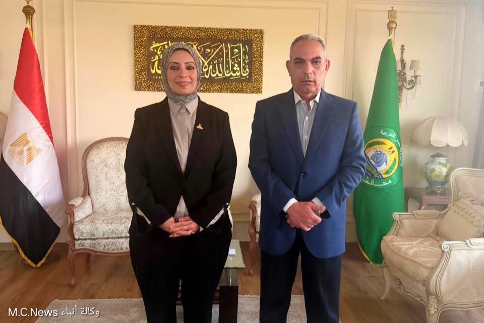 النائبة بسمة هنداوي بلقاء محافظ الإسماعيلية "تطوير مستشفى فايد وحل مشكلة نقص غرف العناية الحرجة"